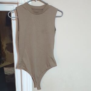🌈3/$15 BASIC TAUPE BODYSUIT